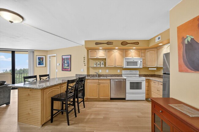 Building Photo - 2800 N Ocean Dr