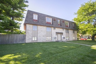 Building Photo - 5359 Cresthaven Ln