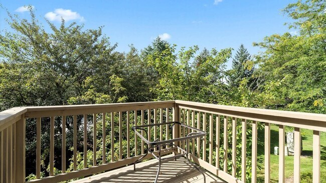 Building Photo - 3073 Kentshire Cir