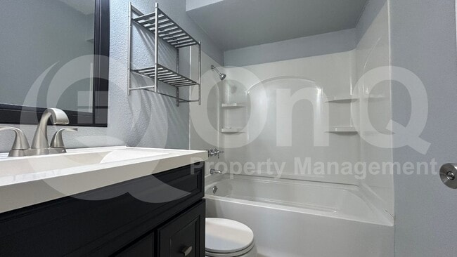 Building Photo - 4904 Brookhollow Dr