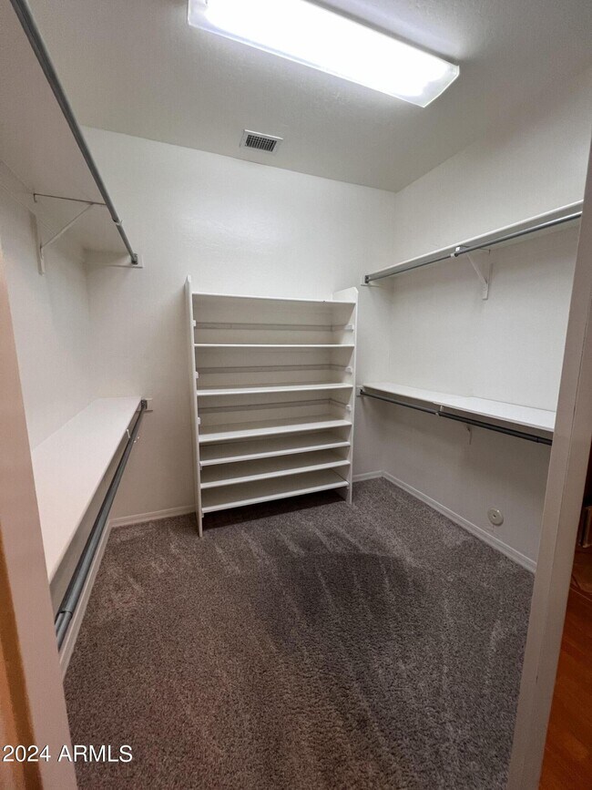 Building Photo - 11467 E Sweetwater Ave