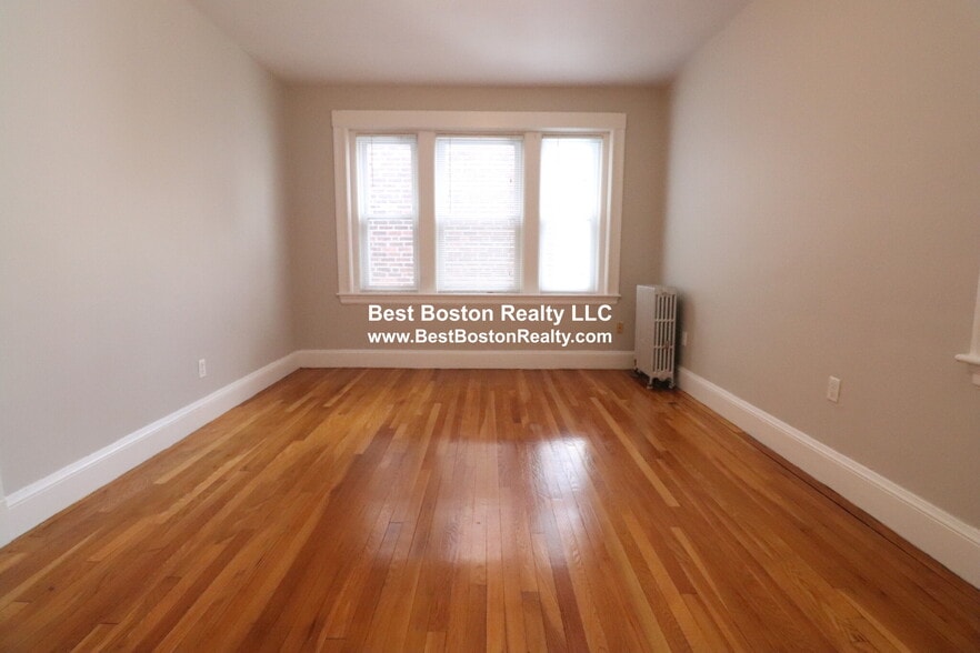 Building Photo - 11 Gray St