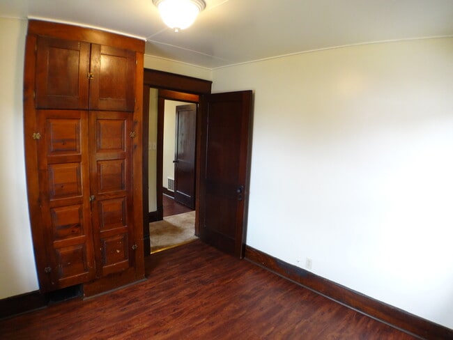 Building Photo - Nice Home in a Good Downtown Location with...