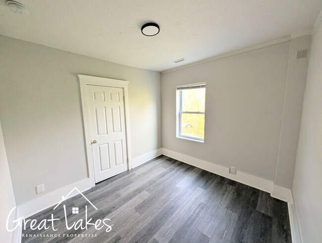 Building Photo - 4437 Avery St