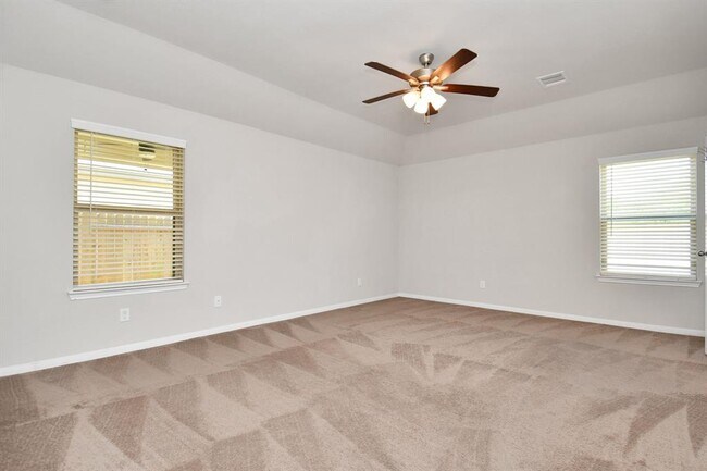 Building Photo - 7230 Victorville Dr