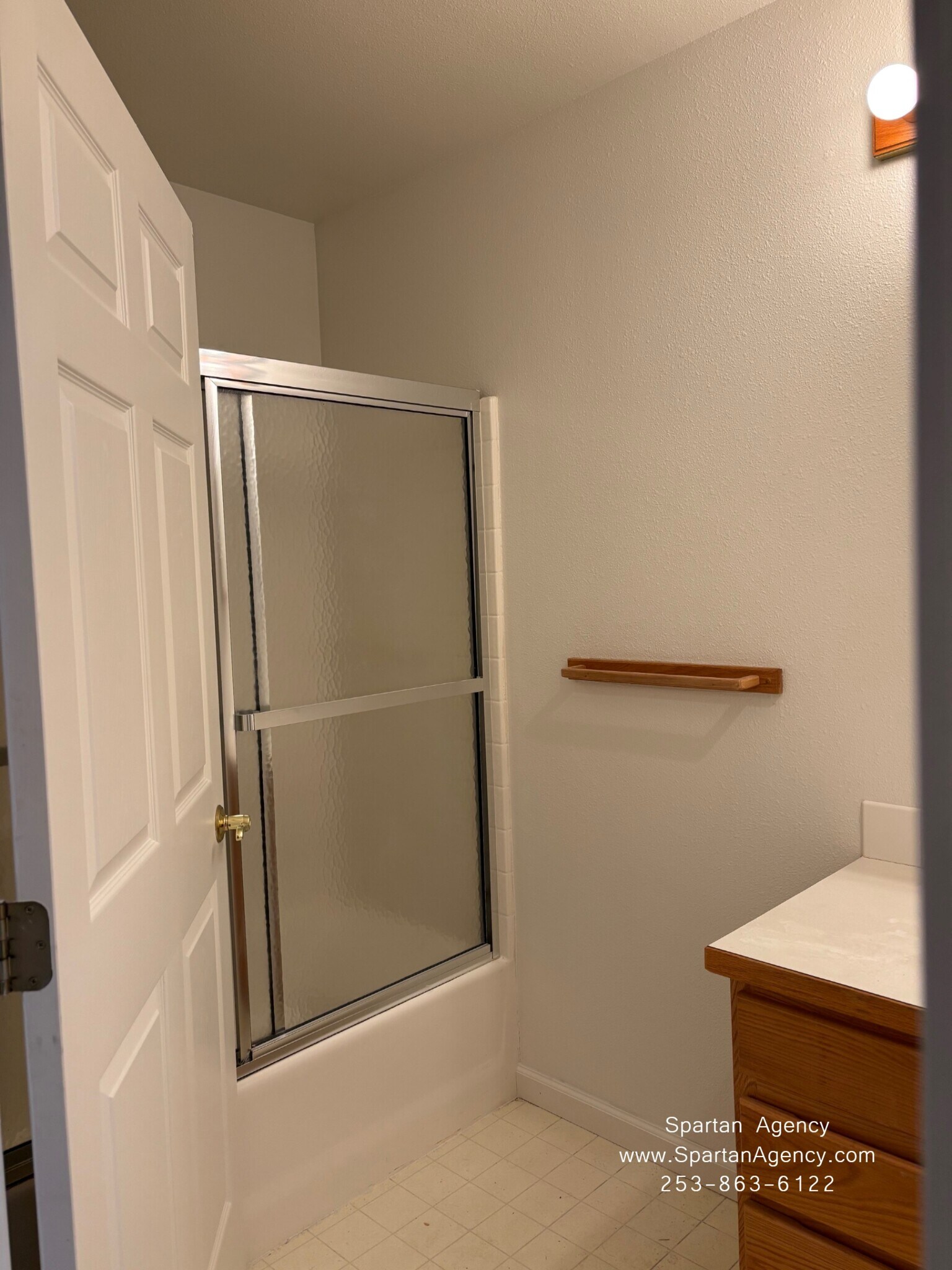 Building Photo - 15310 Main St E