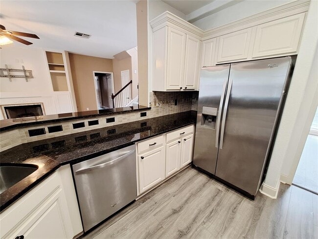 Building Photo - 2122 Wheaton Trail