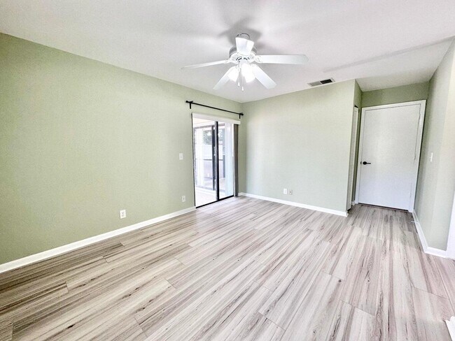 Building Photo - 104 Lakewood Dr