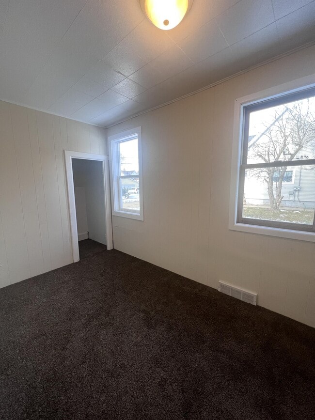 Building Photo - 1528 Bell Ave