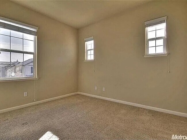 Building Photo - 9035 Crescenda Ln