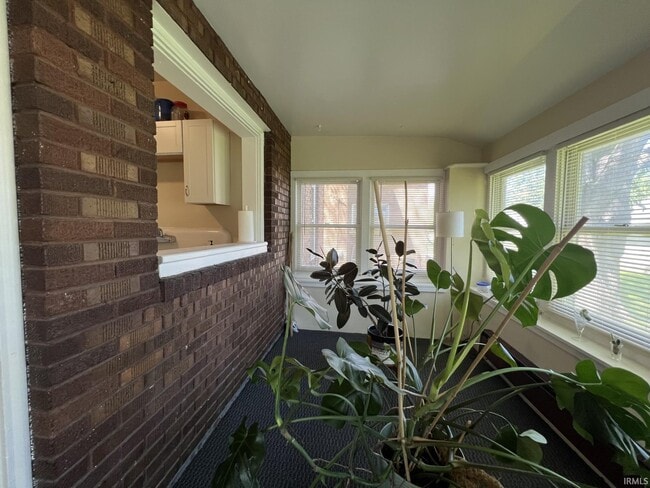 Building Photo - 1407 S Washington St