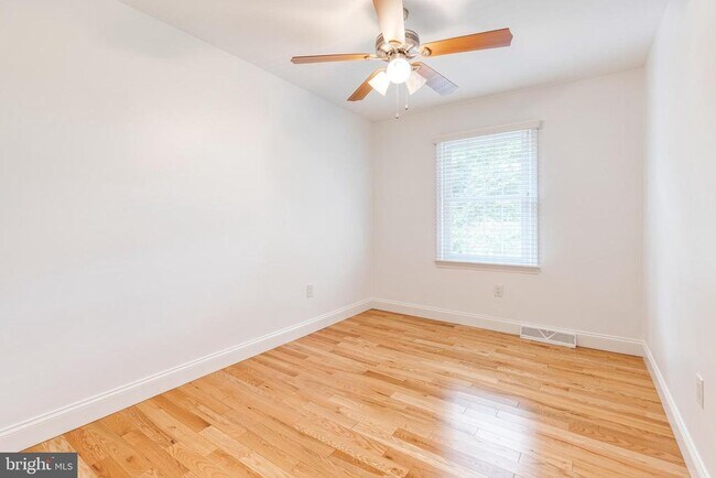Building Photo - 1632 Angus Ct