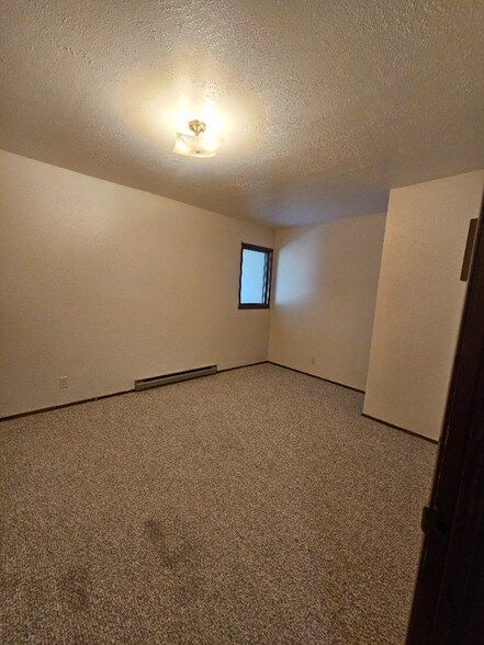 Building Photo - 203 W Larch St