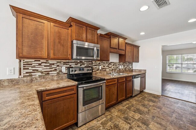 Building Photo - 1067 Muna Ct