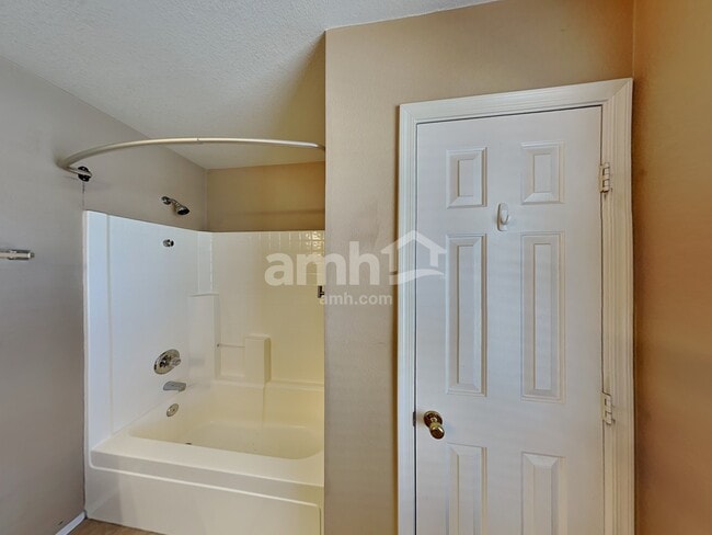 Building Photo - 2683 S Sailors Way