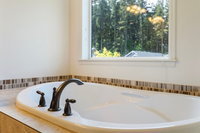 Building Photo - 3740 SE Willamette Ave