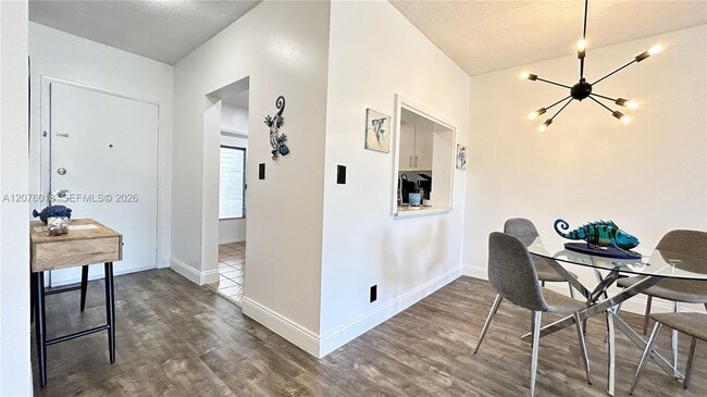 Building Photo - 4117 Bougainvilla Dr