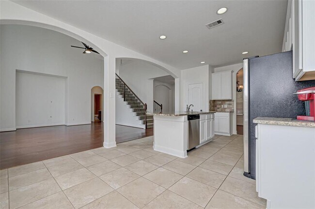 Building Photo - 71 N Rocky Point Cir