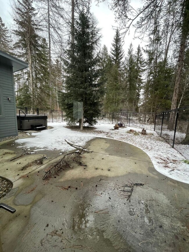 Building Photo - Whitefish-4 Bedroom 2.5 Bath Beautiful and Modern, Pets Welcome! -$6,500.00 Monthly Rent