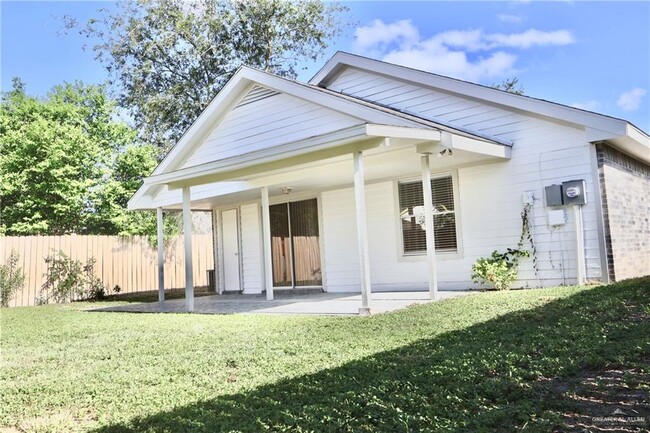 Building Photo - 3528 La Vista Ave