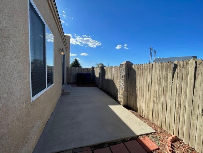 Building Photo - 7243 Natalie Janae Ln NE