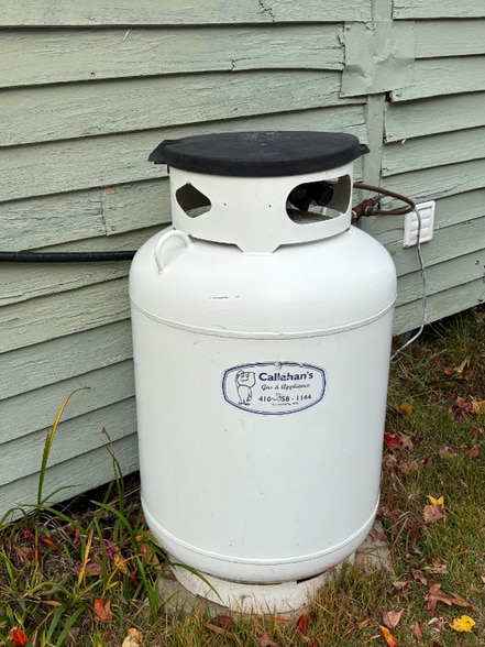 Building Photo - 5785 Downey Ave