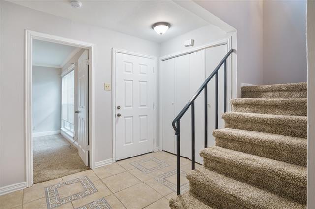Building Photo - 2716 Creekwood Ct