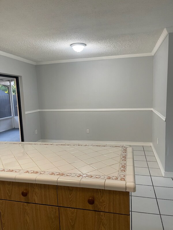 Building Photo - 4704 SW 136th Pl