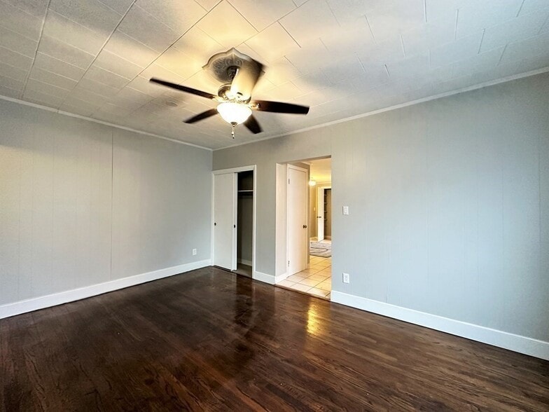 Building Photo - 57-59 Sewall Ave. Unit 2