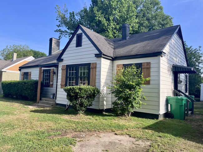 Primary Photo - 133 King St