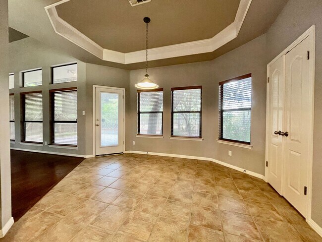 Building Photo - Elegant, Spacious Home Backing Up To Greenspace