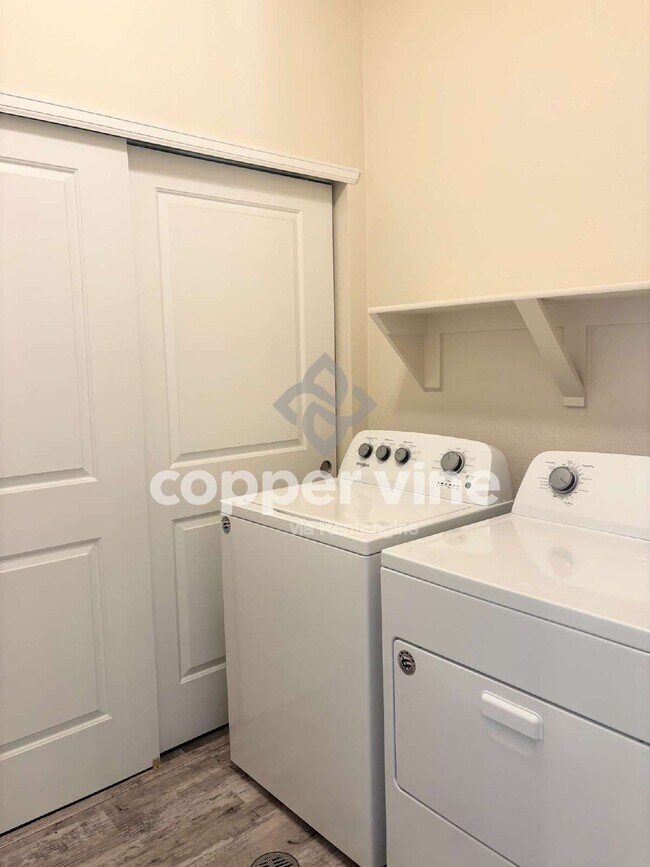 Building Photo - 19593 W 93rd Ln