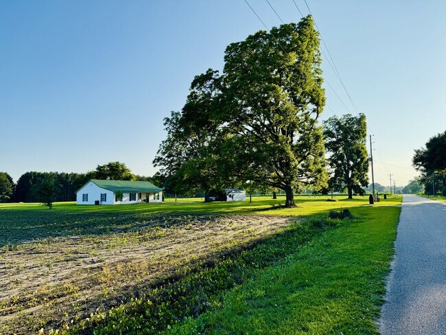 Building Photo - 4052 Goff Rd