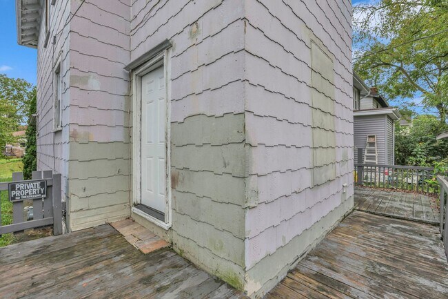 Building Photo - 243 N Wayne Ave