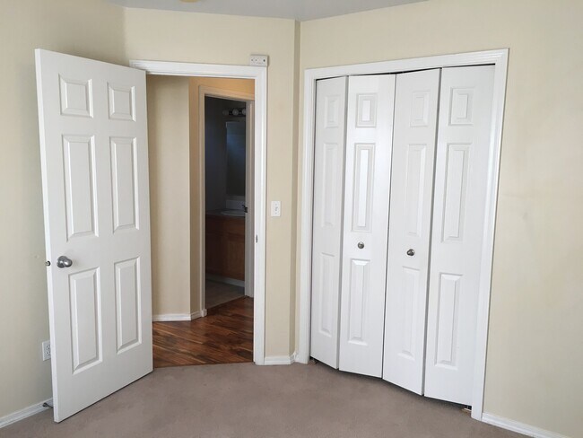 Building Photo - Adorable 3 bd 2 ba home in Vallievue Heigh...