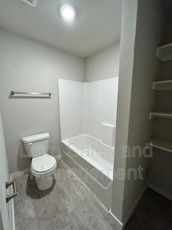 Building Photo - 2180 Buena Vida Ln