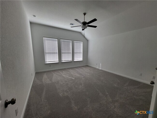 Building Photo - 1233 Fox Wing Wy