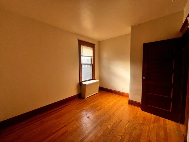 Building Photo - 64 Summit Ave