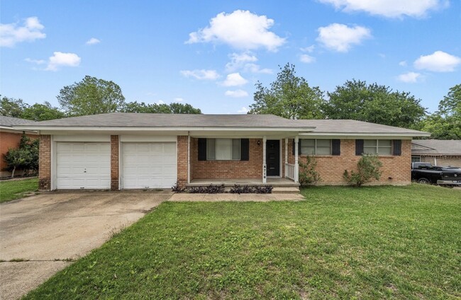 Building Photo - 8718 Panther Dr