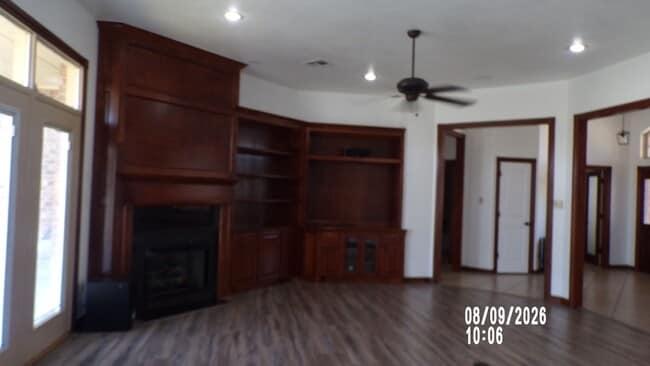 Building Photo - 114 Sandy Trail Cir