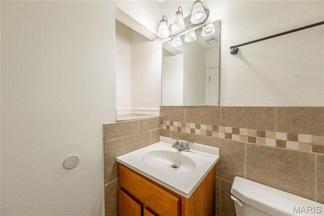 Building Photo - 3025 Pembroke Ln