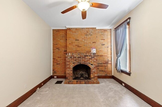 Building Photo - 22 E Frankfort St