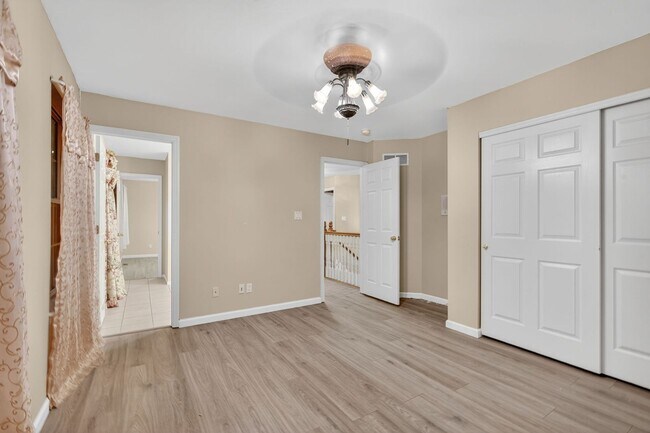 Building Photo - Stunning 4,166 Sq. Ft. Home in Westridge O...