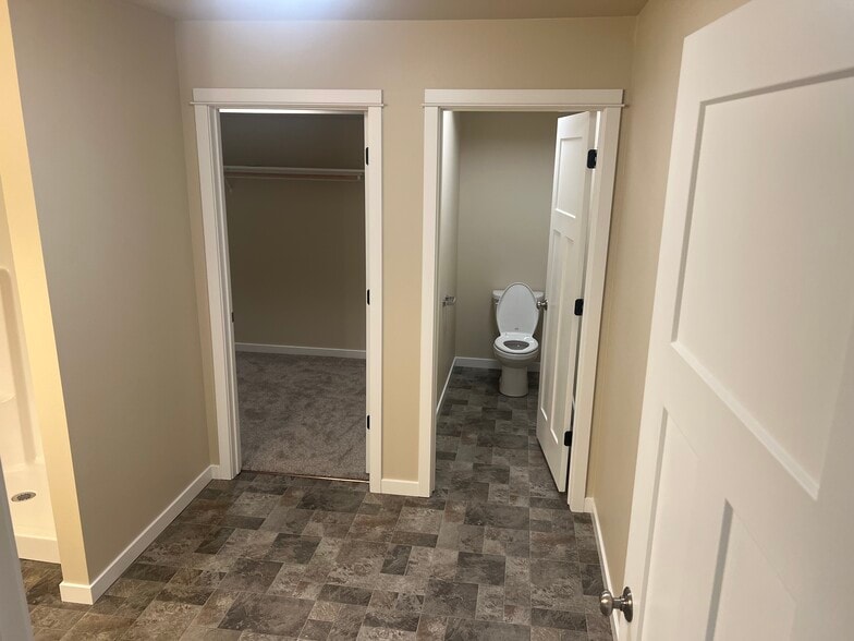 Large Walk-in Closet and Private bath - 1416 Edington Ave
