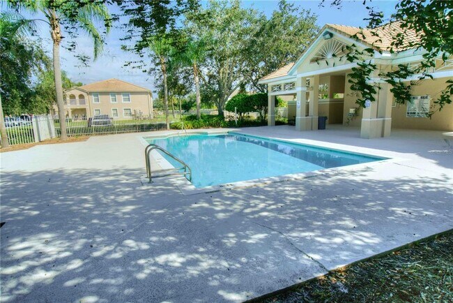 Building Photo - 13313 Fairway Glen Dr