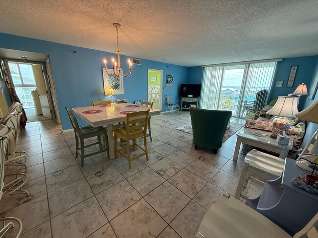 Building Photo - Pensacola Beach - Tristian Towers - 2 bedroom, 2 bathroom - Community Pool & Water views
