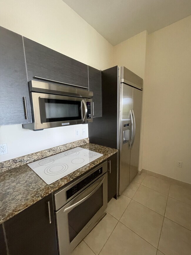 Building Photo - 550 Okeechobee Blvd