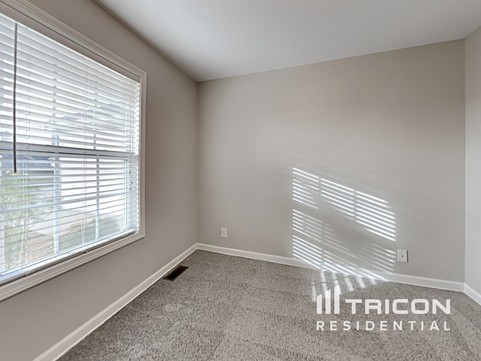 Building Photo - 1517 Reasons Drive