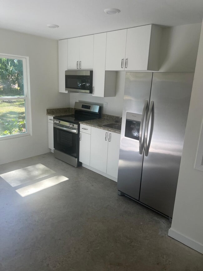 Building Photo - 2703 Ave G