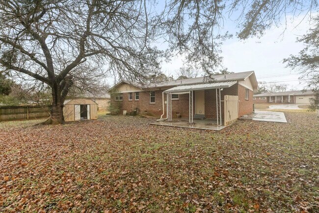 Building Photo - 3511 Purdy Dr NW